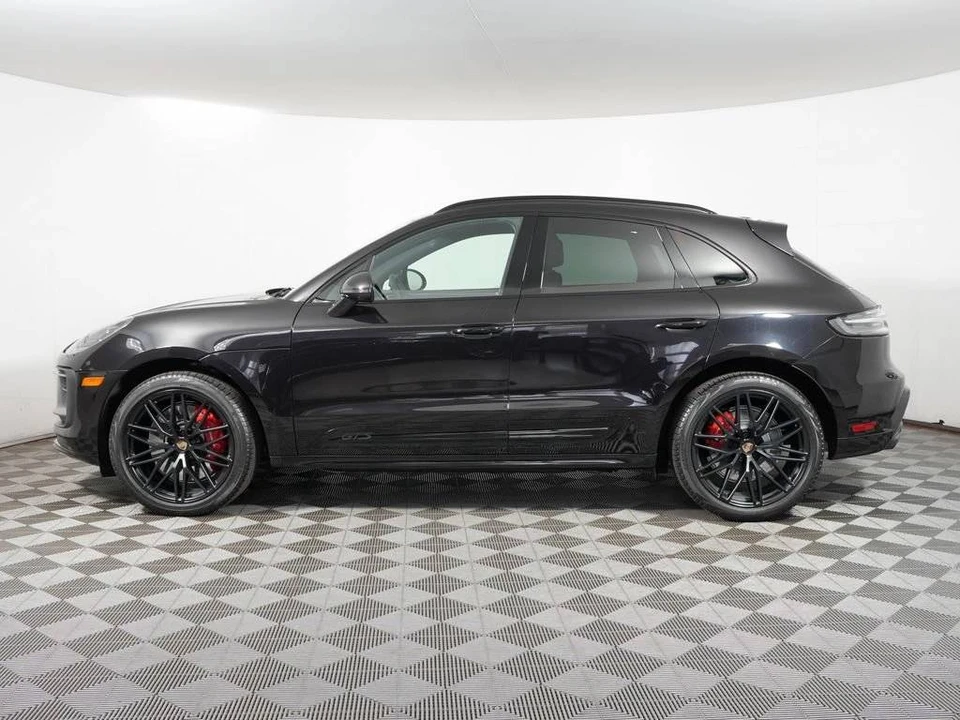 2024 Porsche Macan GTS - Image 2 of 4