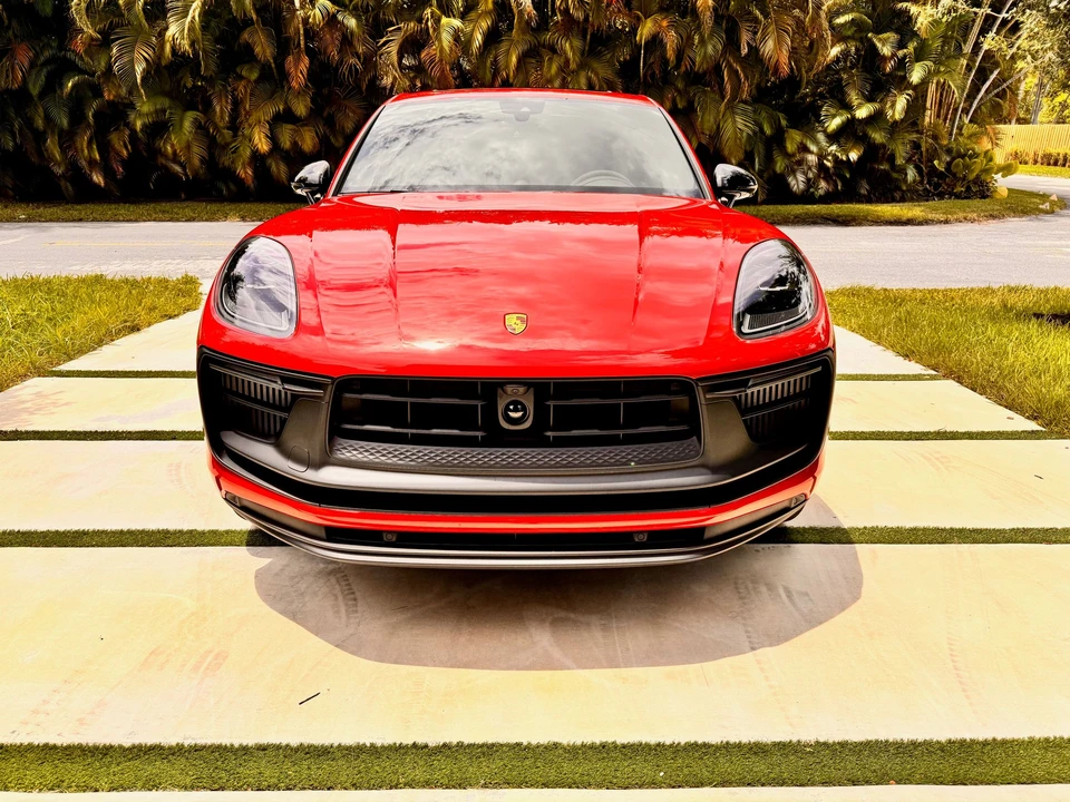 2024 Porsche Macan GTS - Image 11 of 31