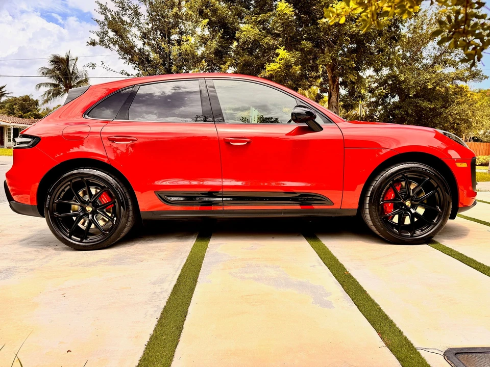2024 Porsche Macan GTS - Image 8 of 31