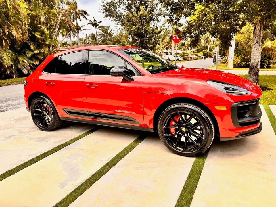 2024 Porsche Macan GTS - Image 9 of 31