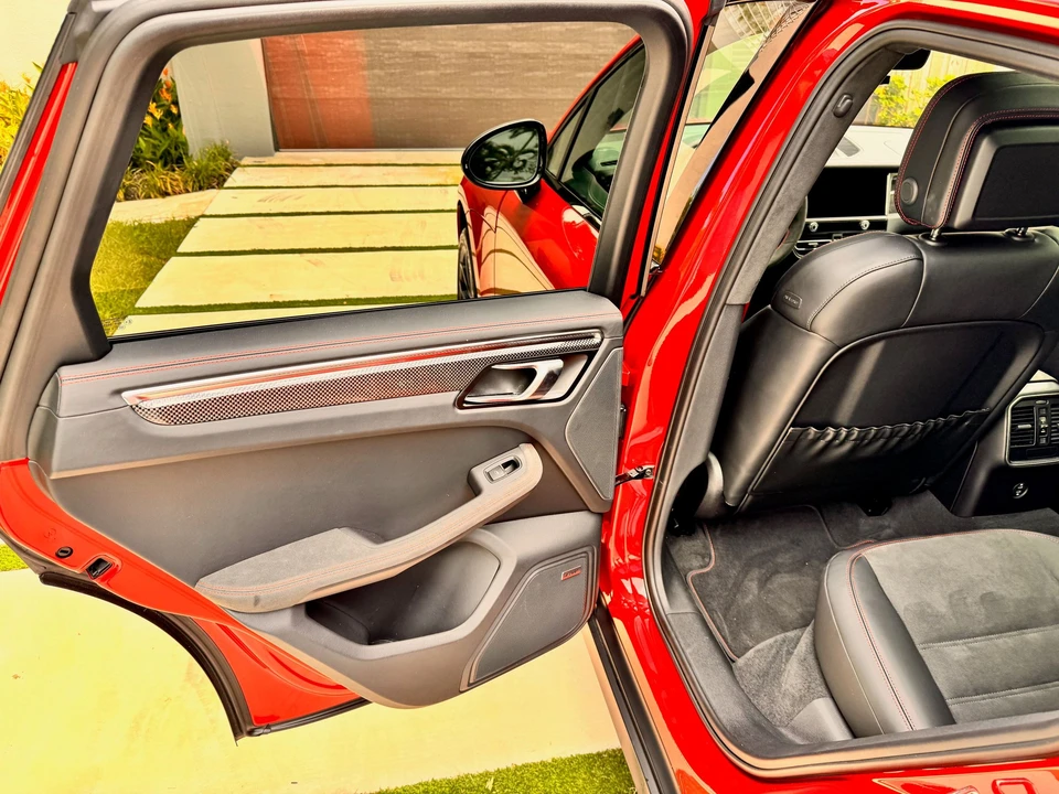 2024 Porsche Macan GTS - Image 15 of 31