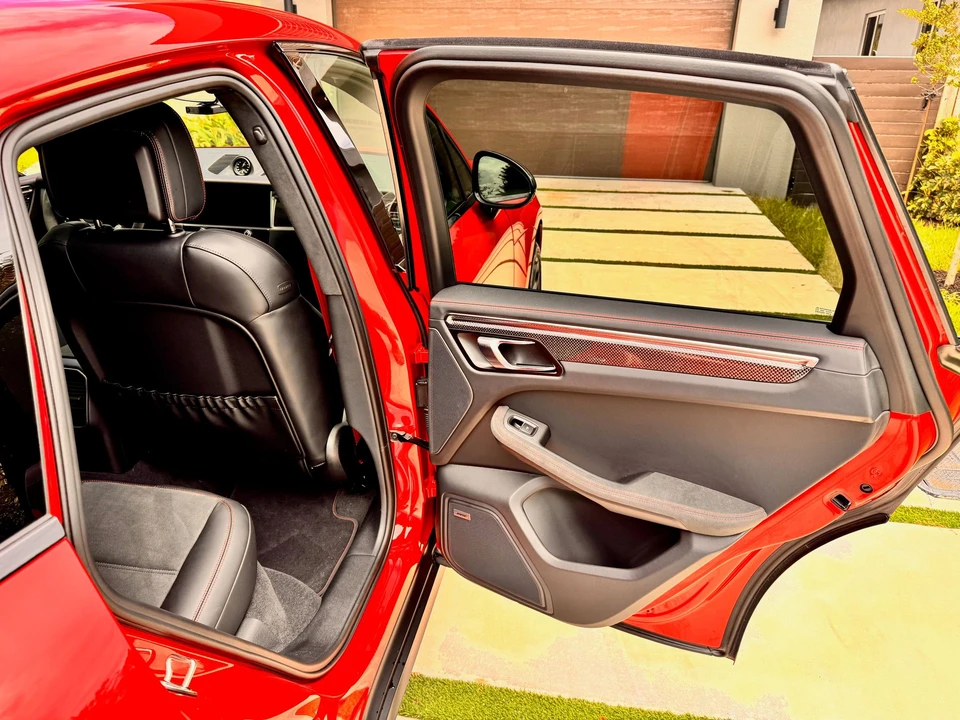 2024 Porsche Macan GTS - Image 16 of 31