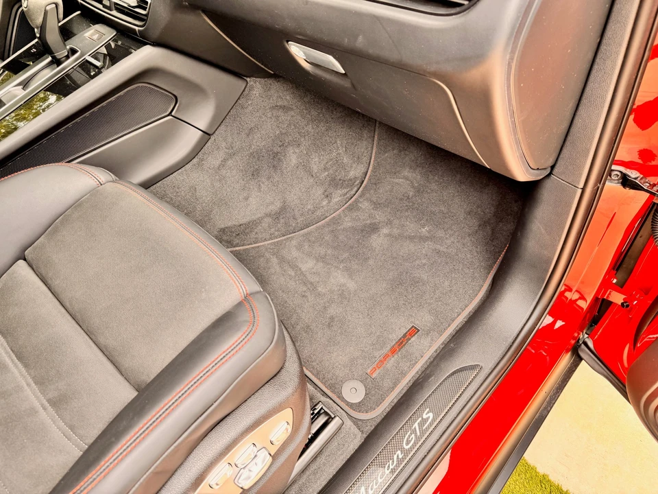 2024 Porsche Macan GTS - Image 22 of 31