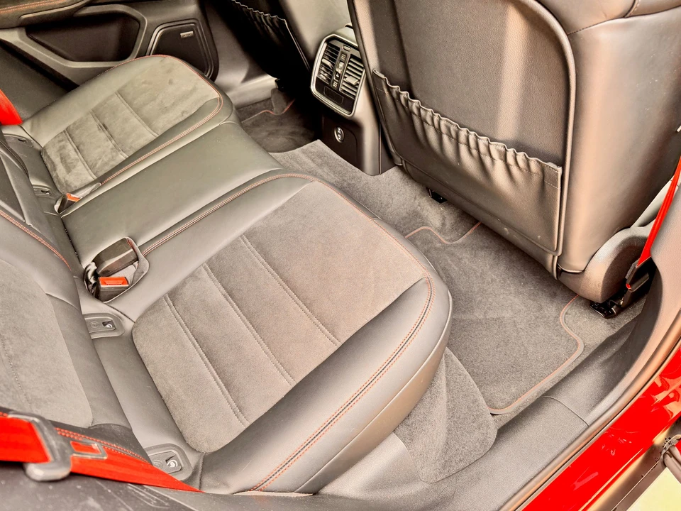 2024 Porsche Macan GTS - Image 23 of 31