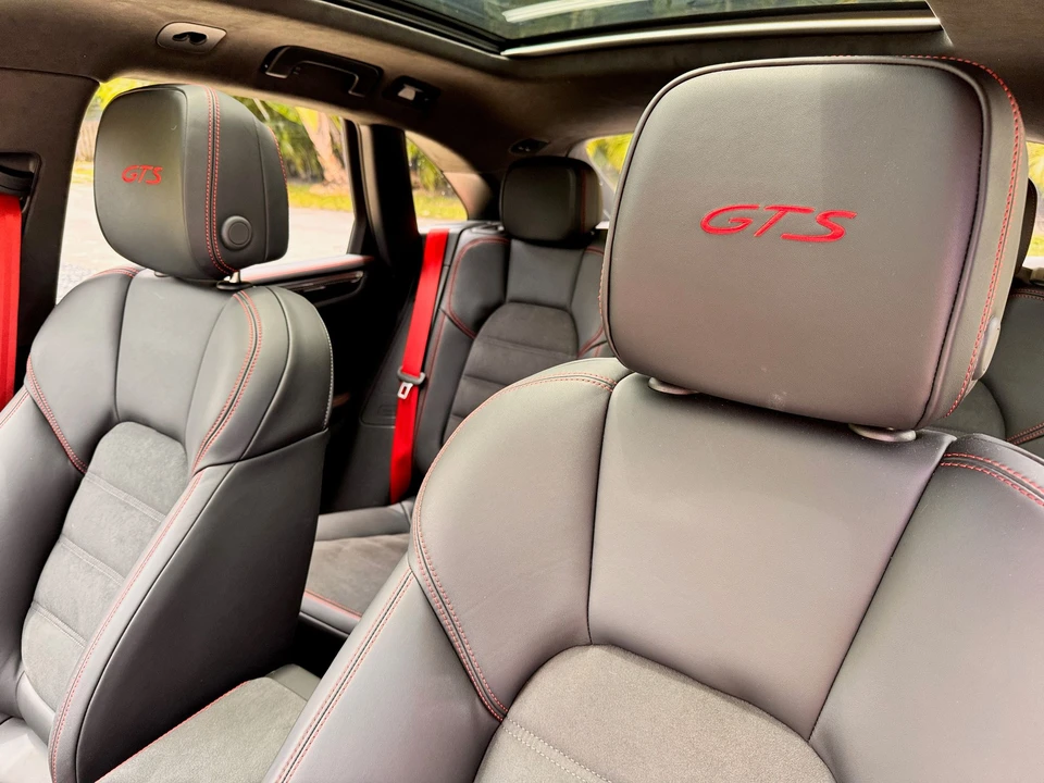 2024 Porsche Macan GTS - Image 25 of 31