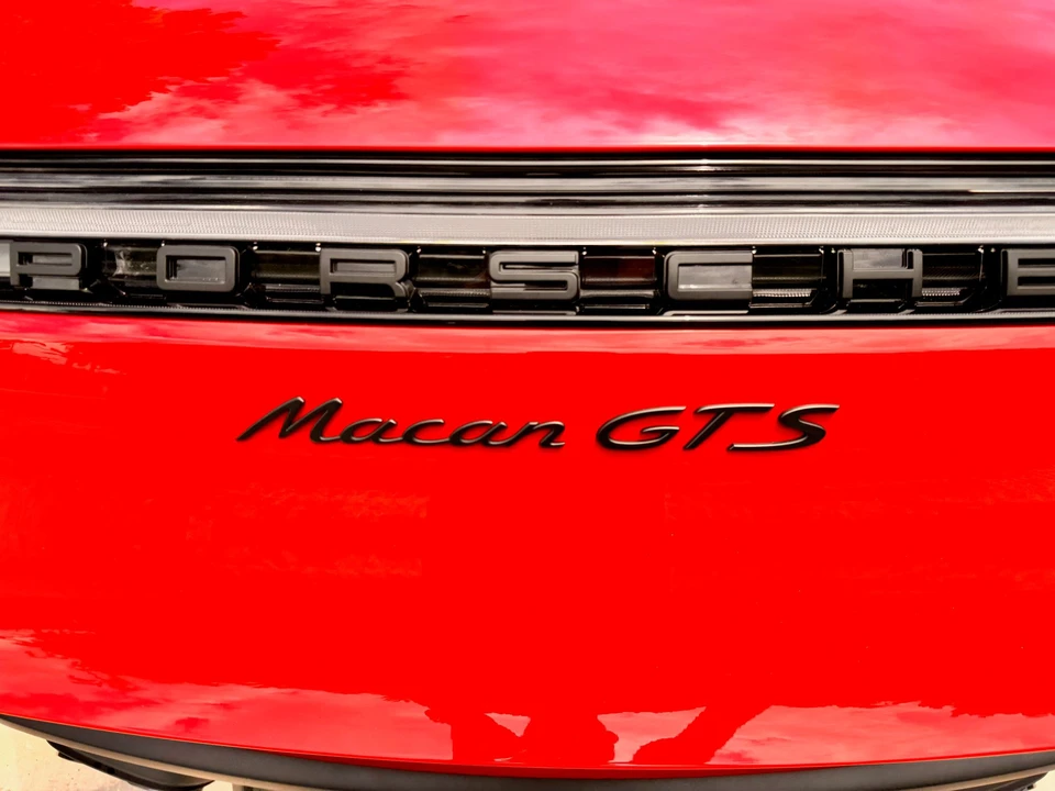 2024 Porsche Macan GTS - Image 28 of 31