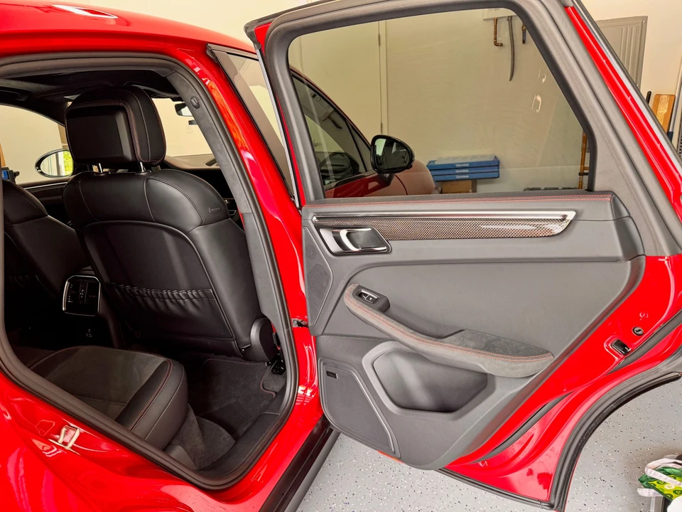 2024 Porsche Macan GTS - Image 18 of 31