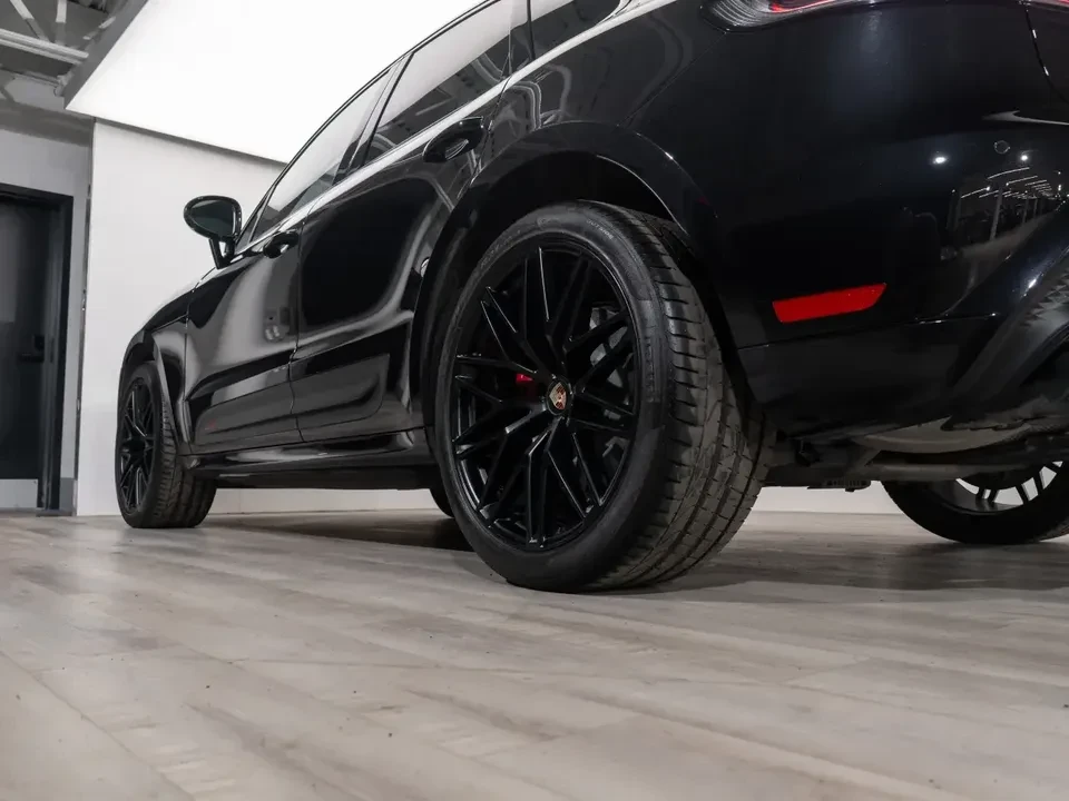 2024 Porsche Macan GTS - Image 13 of 20