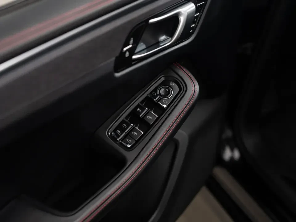 2024 Porsche Macan GTS - Image 2 of 20