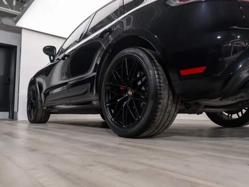 2024 Porsche Macan GTS - Image 13 of 20