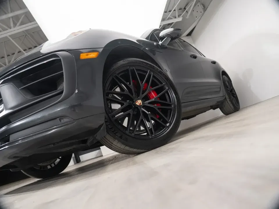 2024 Porsche Macan GTS - Image 9 of 20