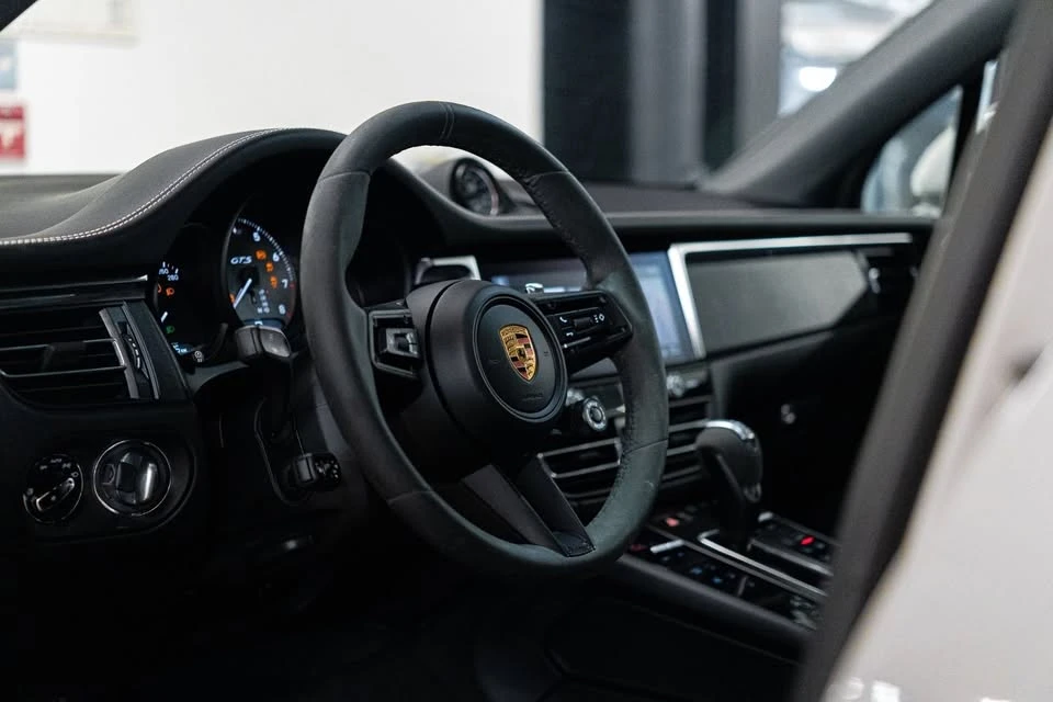 2024 Porsche Macan GTS - Image 9 of 20