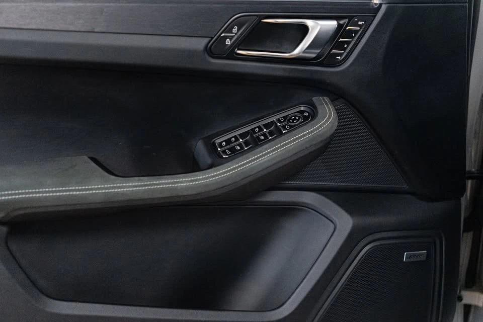 2024 Porsche Macan GTS - Image 8 of 20