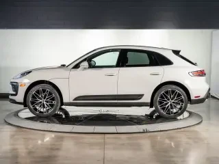 2024 Porsche Macan - Image 2 of 4