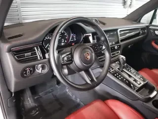 2024 Porsche Macan - Image 4 of 4