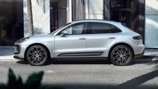 2024 Porsche Macan - Image 2 of 4