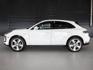 2024 Porsche Macan - Image 2 of 4