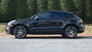 2024 Porsche Macan - Image 2 of 4