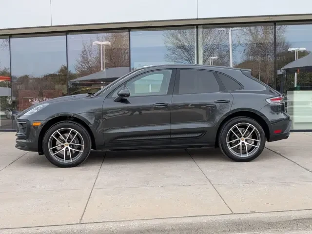 2024 Porsche Macan - Image 3 of 5