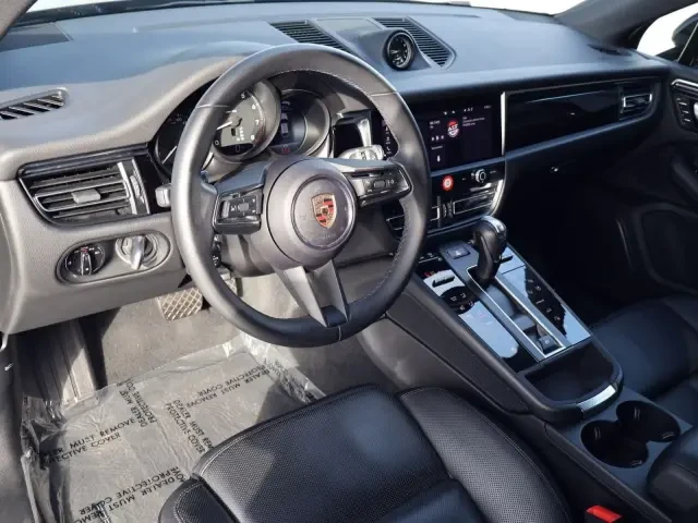 2024 Porsche Macan - Image 4 of 9