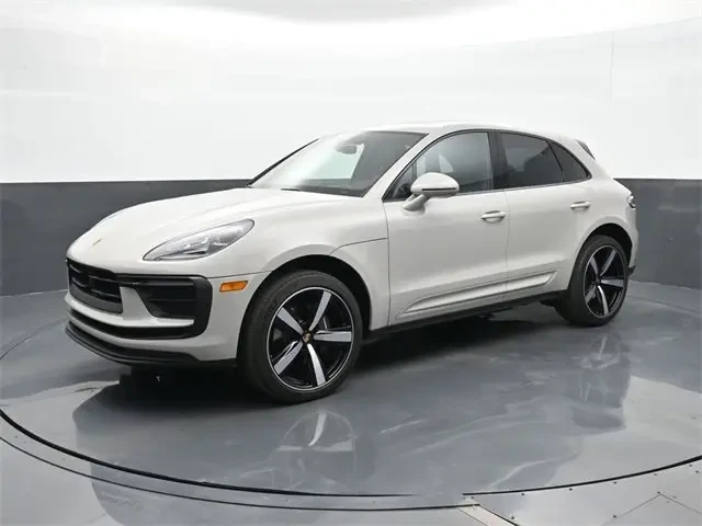 2024 Porsche Macan - Image 6 of 9