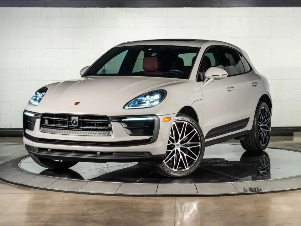 2024 Porsche Macan - Image 5 of 6