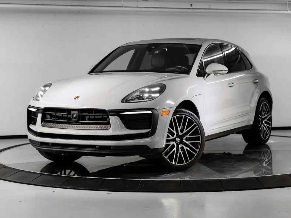 2024 Porsche Macan - Image 5 of 9