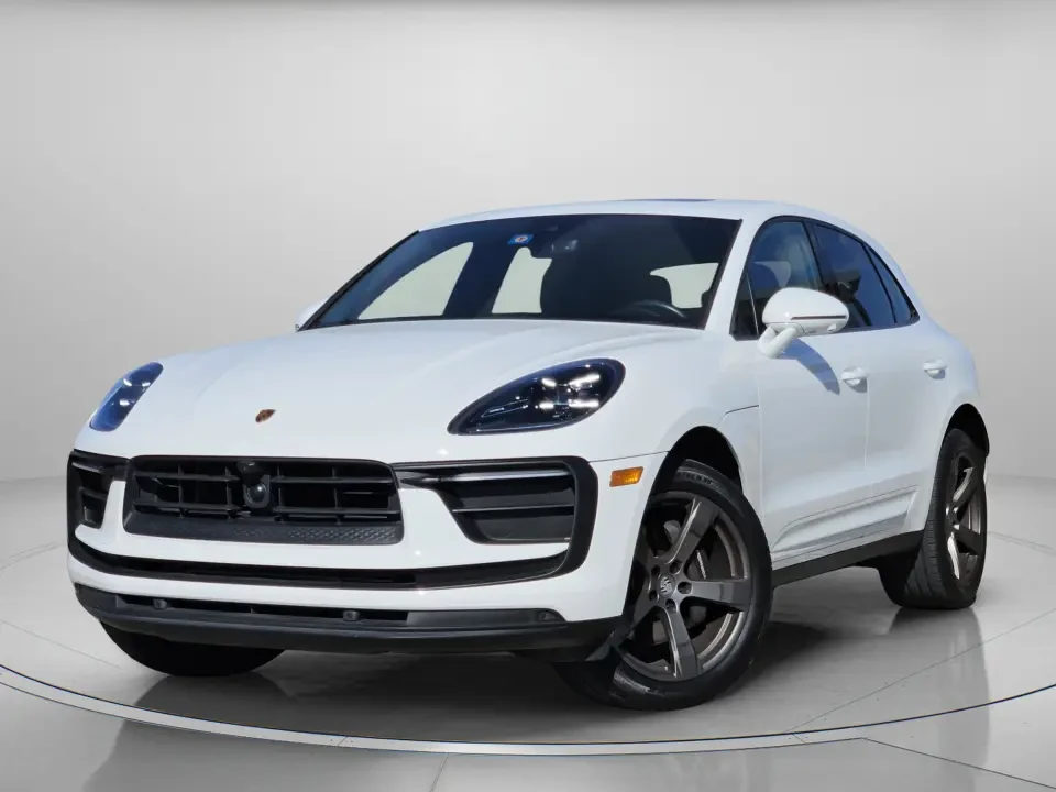 2024 Porsche Macan - Image 6 of 9