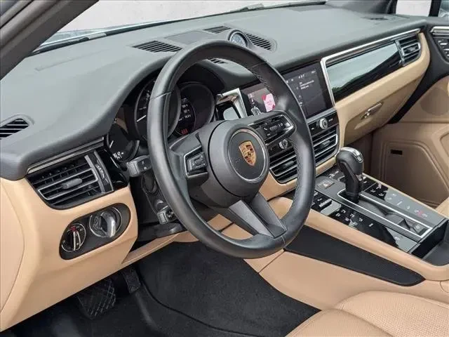 2024 Porsche Macan - Image 4 of 5