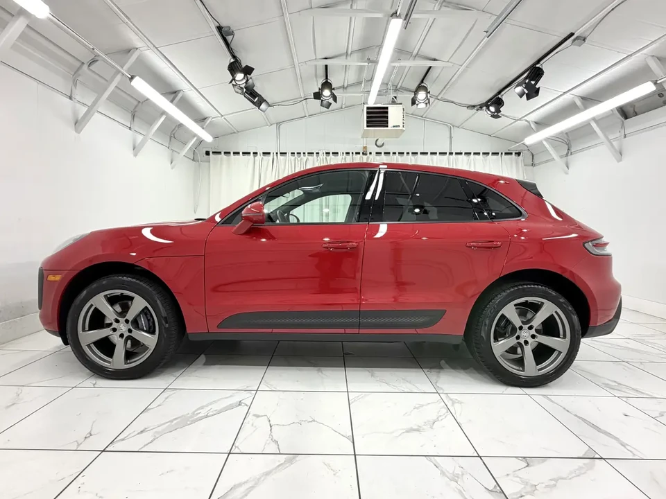 2024 Porsche Macan - Image 3 of 9
