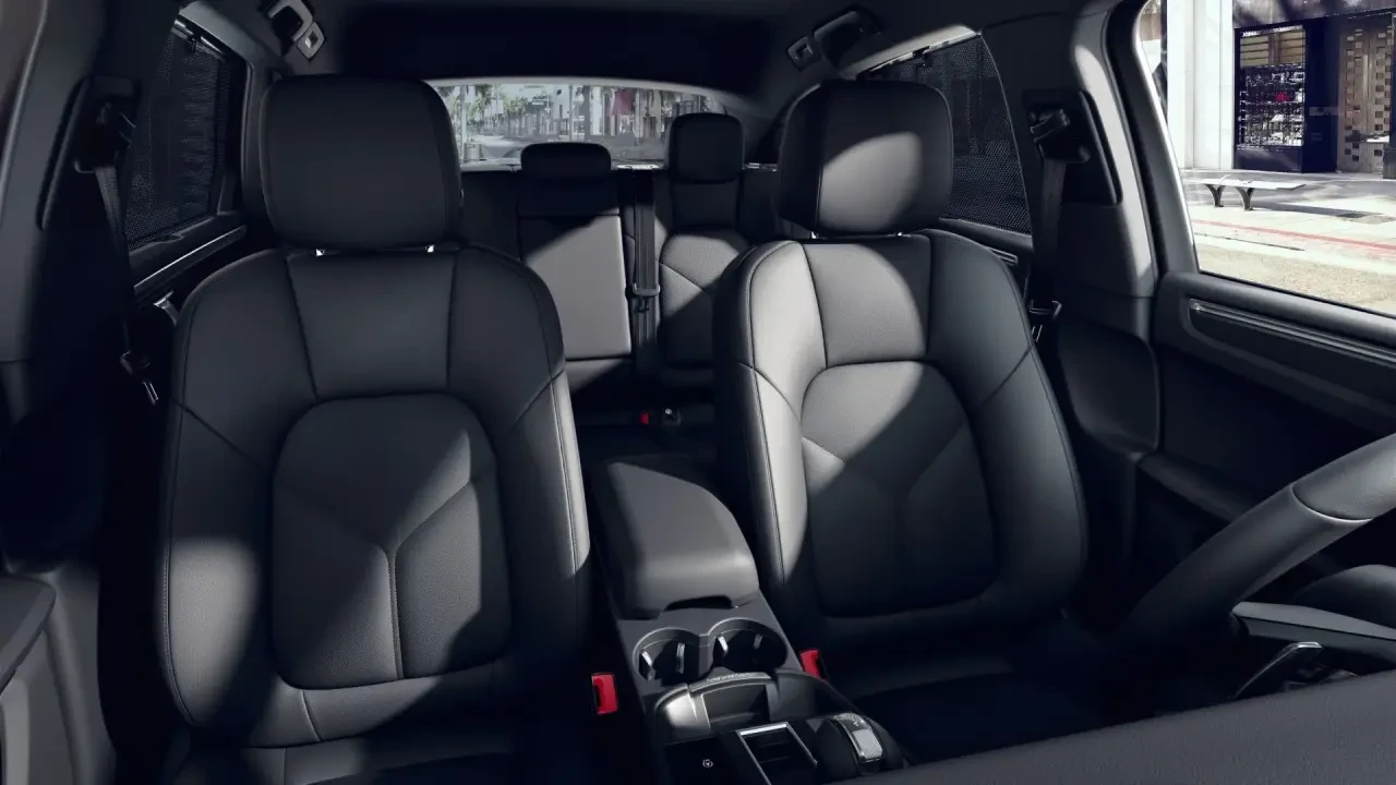 2024 Porsche Macan - Image 5 of 8