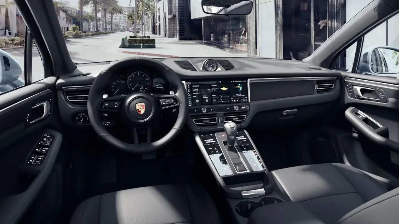 2024 Porsche Macan - Image 4 of 8