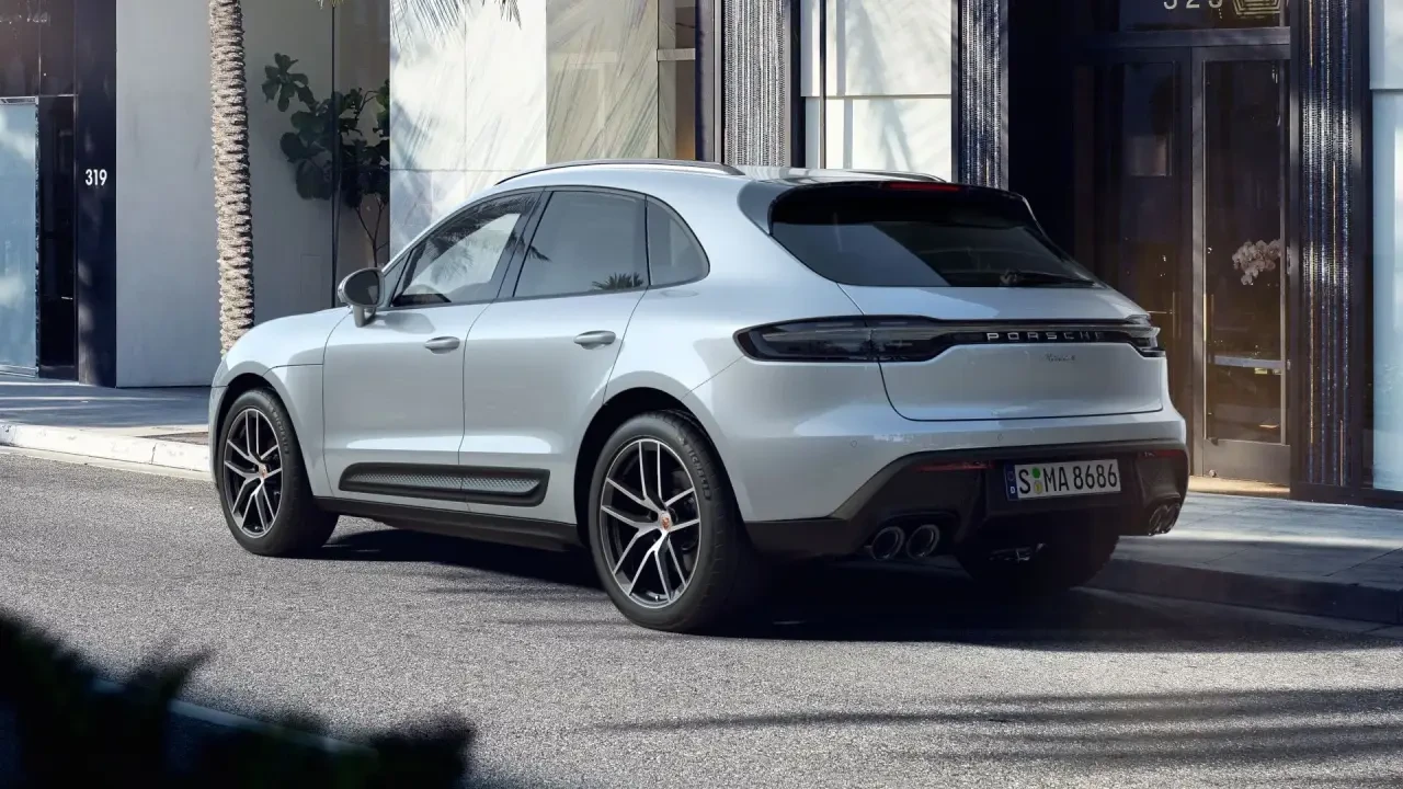 2024 Porsche Macan - Image 3 of 8