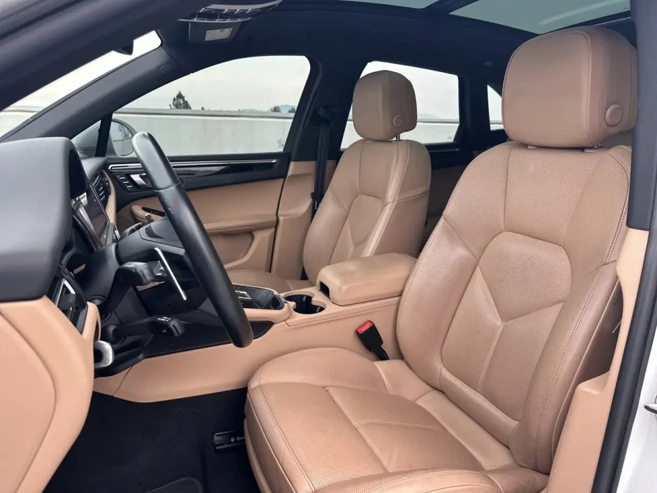 2024 Porsche Macan - Image 5 of 8