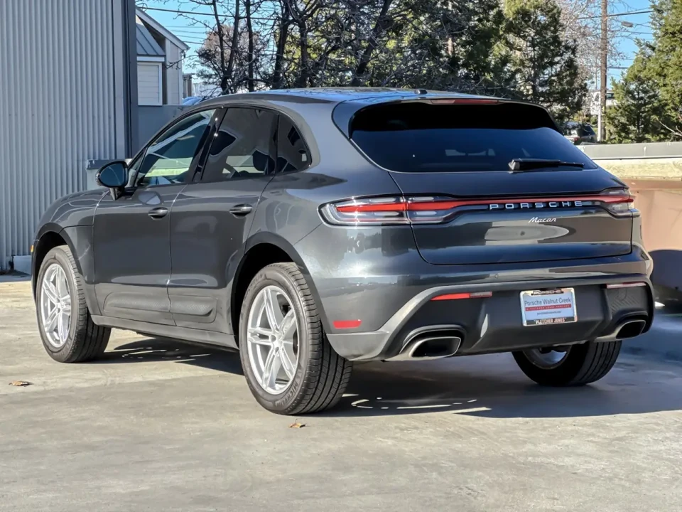 2024 Porsche Macan - Image 3 of 6