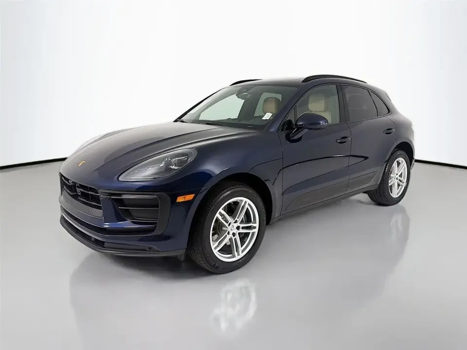 2024 Porsche Macan - Image 10 of 13