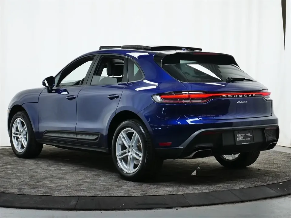 2024 Porsche Macan - Image 4 of 6