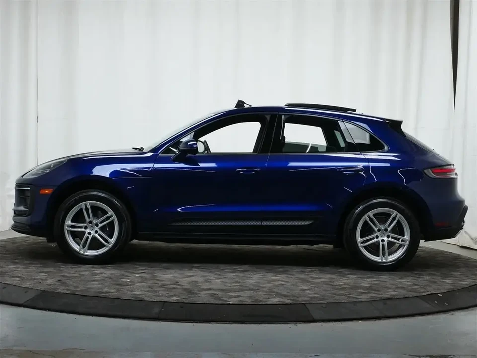 2024 Porsche Macan - Image 3 of 6