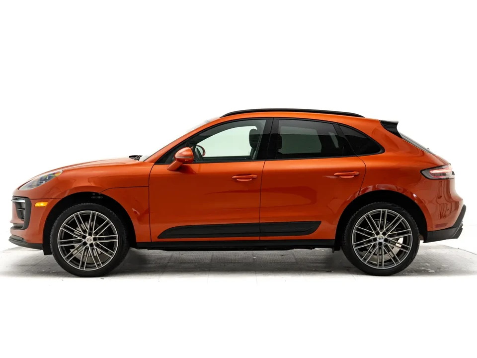 2024 Porsche Macan - Image 3 of 8
