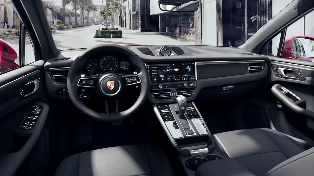 2024 Porsche Macan - Image 4 of 10
