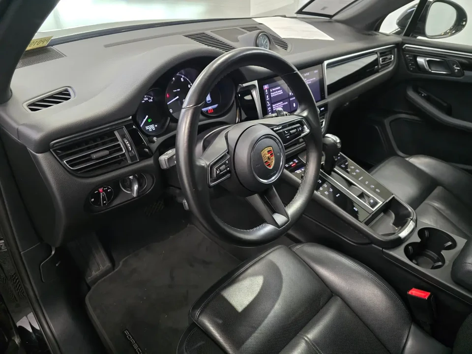 2024 Porsche Macan - Image 4 of 13
