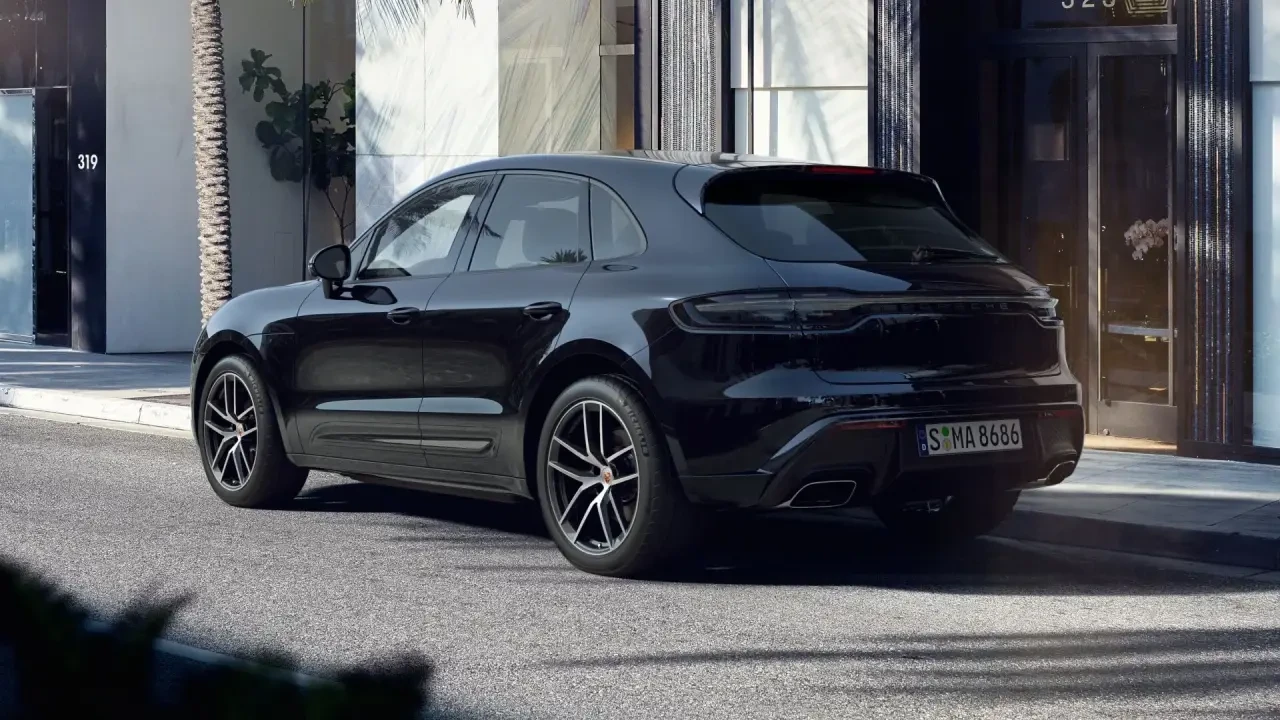2024 Porsche Macan - Image 3 of 6
