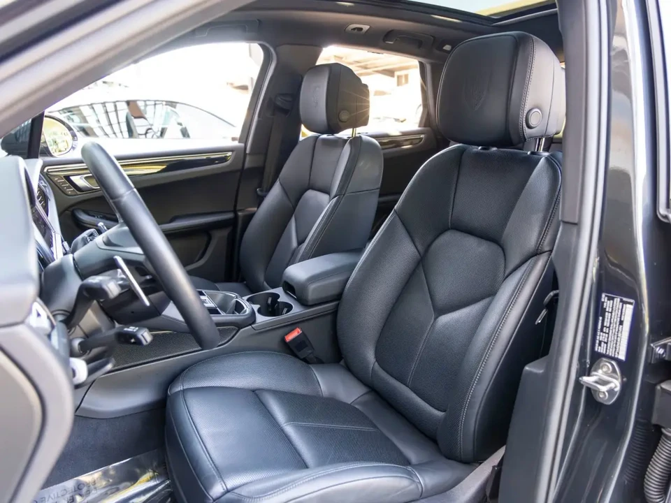 2024 Porsche Macan - Image 5 of 13
