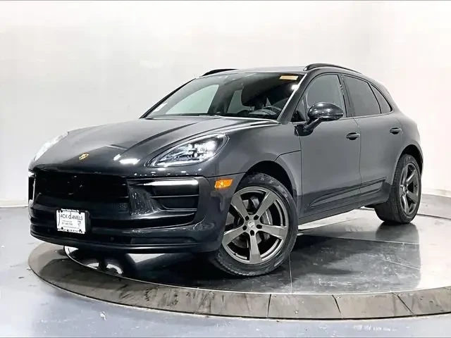 2024 Porsche Macan - Image 10 of 13