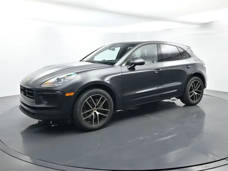 2024 Porsche Macan - Image 13 of 13