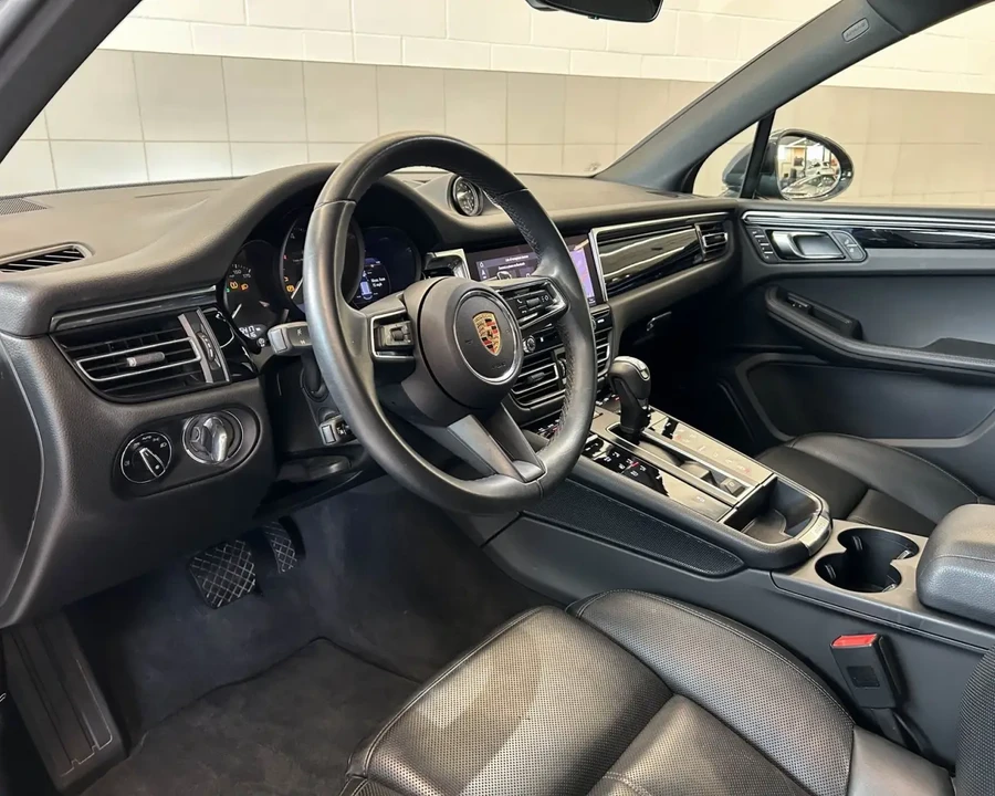2024 Porsche Macan - Image 4 of 9