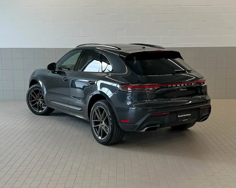 2024 Porsche Macan - Image 3 of 9