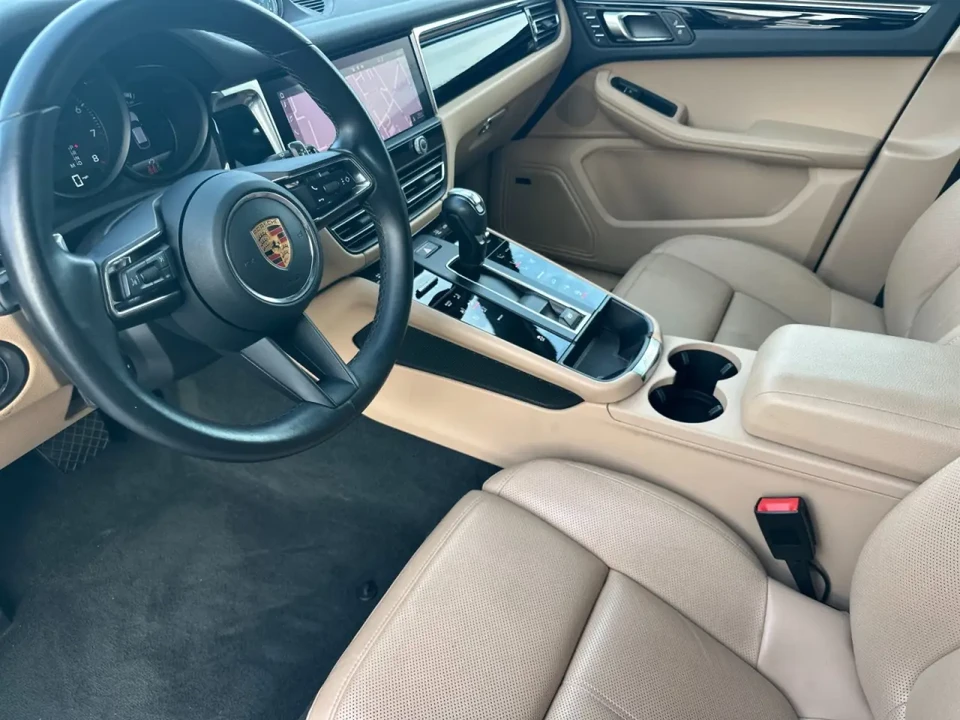 2024 Porsche Macan - Image 4 of 6