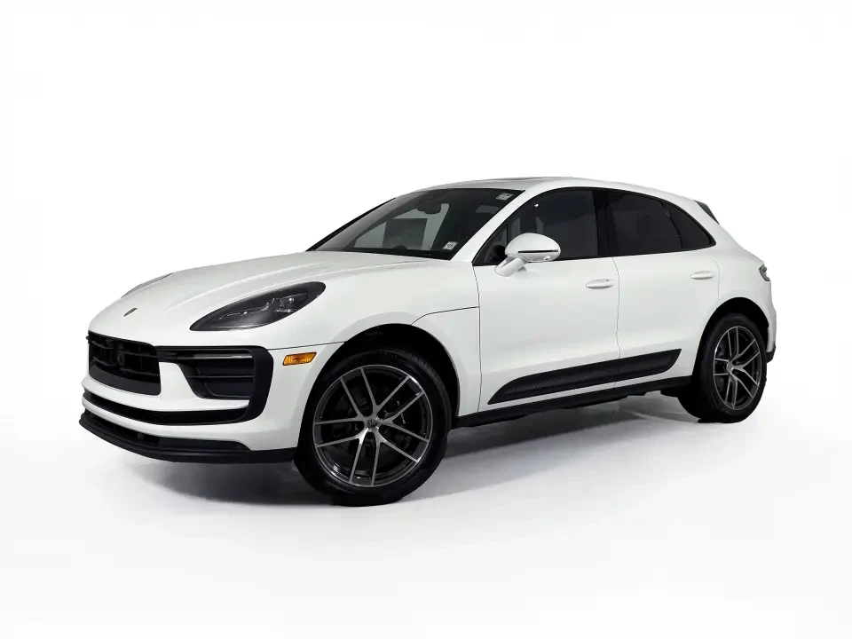 2024 Porsche Macan - Image 12 of 13