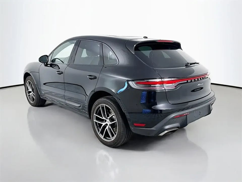 2024 Porsche Macan - Image 3 of 8